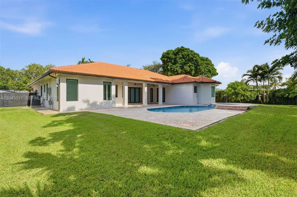 16615 SW 82nd Ct, Palmetto Bay, FL 33157