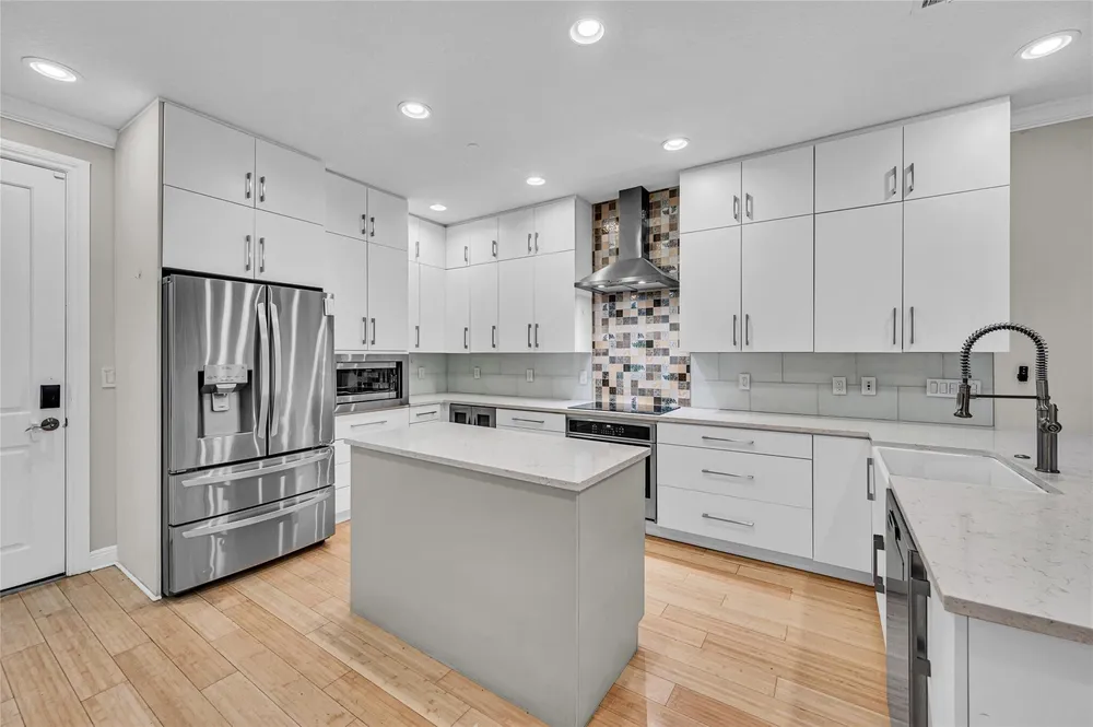 1617 NE 2nd Ct, Fort Lauderdale, FL 33301