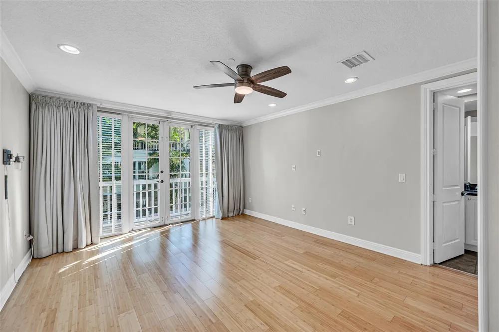 1617 NE 2nd Ct, Fort Lauderdale, FL 33301