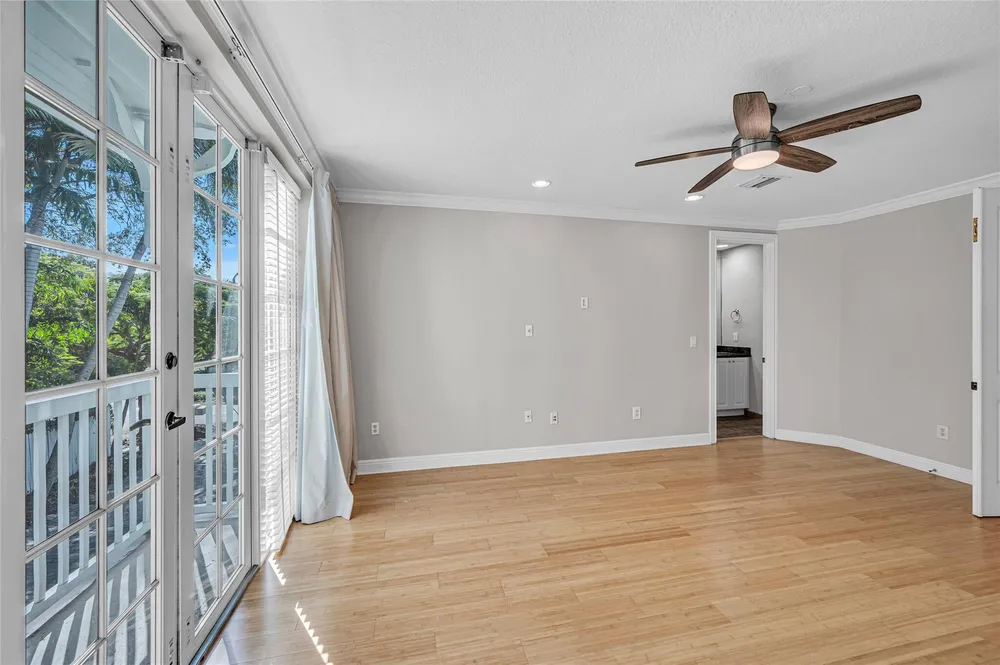 1617 NE 2nd Ct, Fort Lauderdale, FL 33301