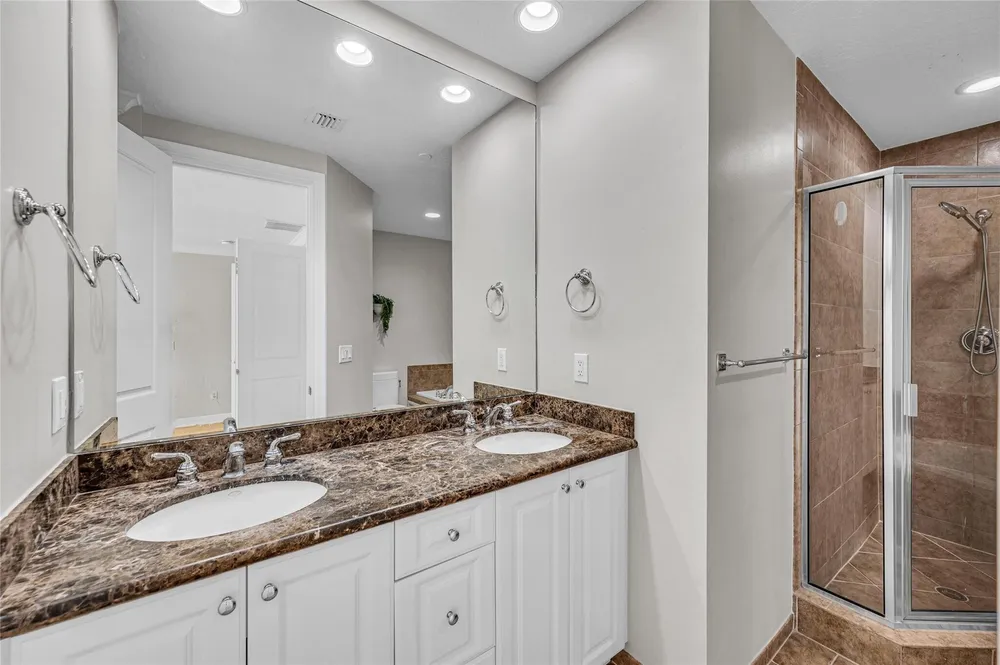 1617 NE 2nd Ct, Fort Lauderdale, FL 33301