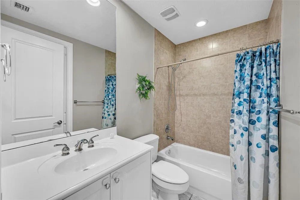 1617 NE 2nd Ct, Fort Lauderdale, FL 33301