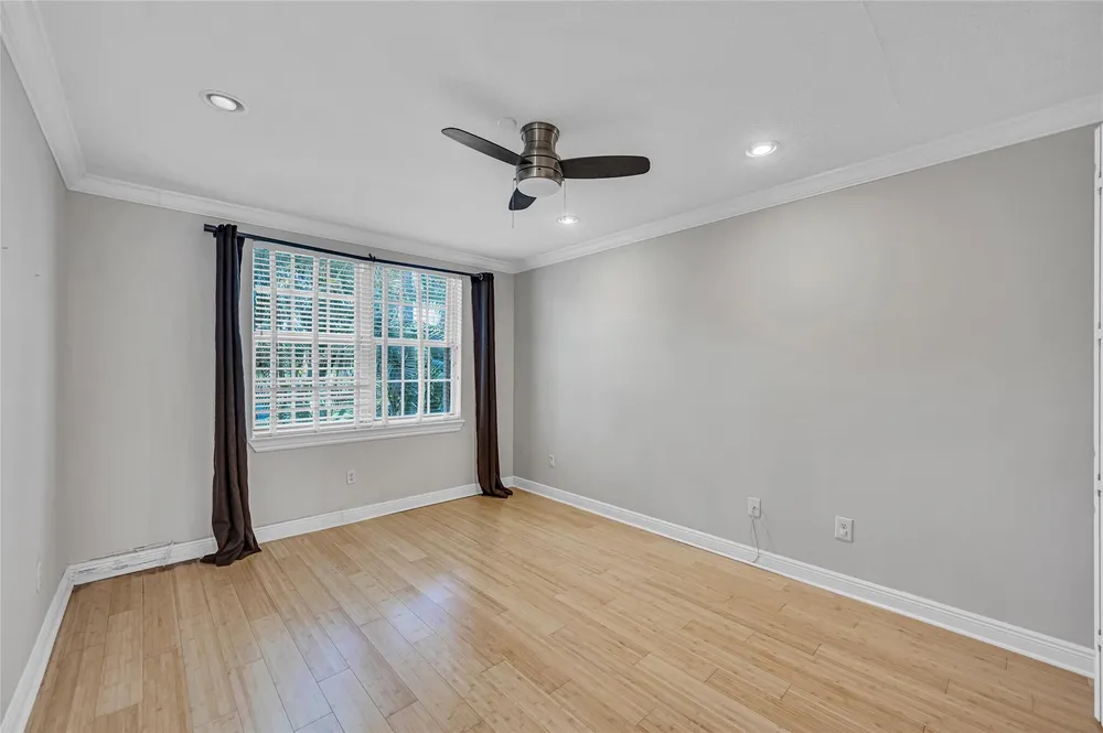 1617 NE 2nd Ct, Fort Lauderdale, FL 33301