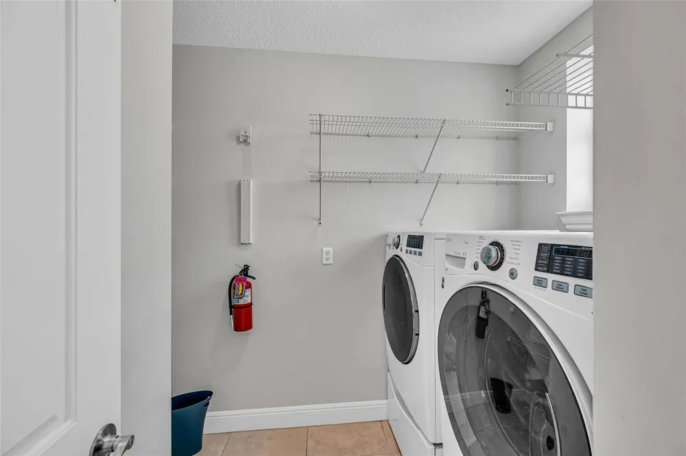 1617 NE 2nd Ct, Fort Lauderdale, FL 33301