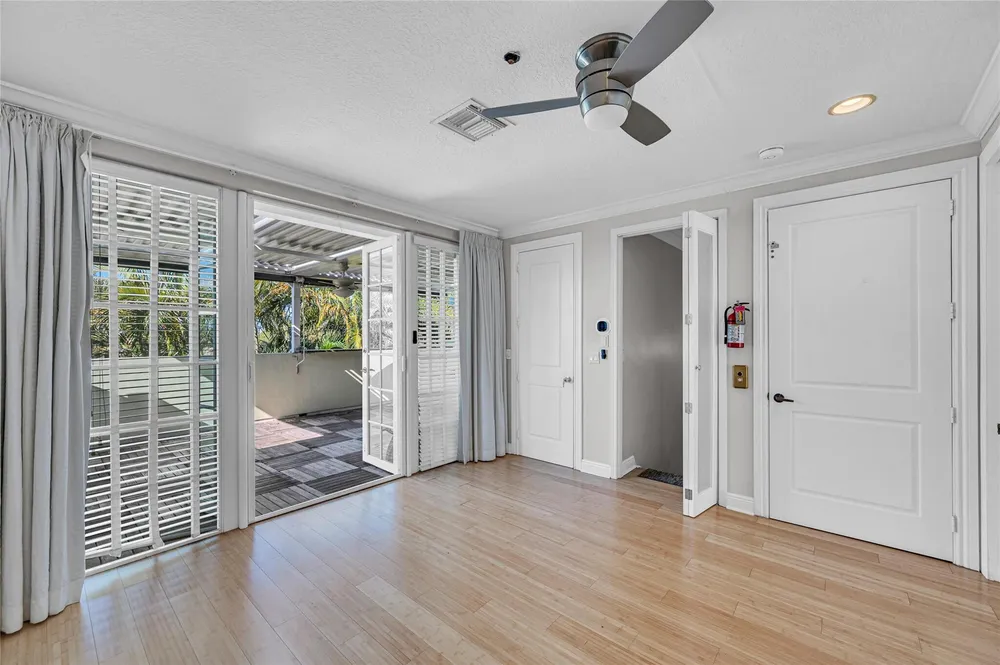 1617 NE 2nd Ct, Fort Lauderdale, FL 33301