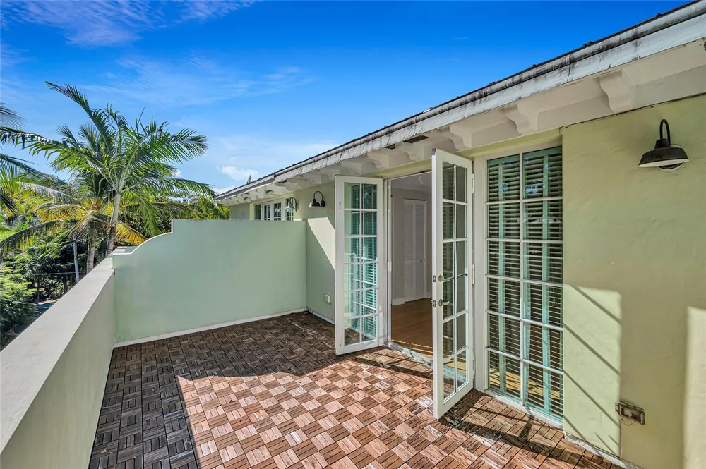 1617 NE 2nd Ct, Fort Lauderdale, FL 33301