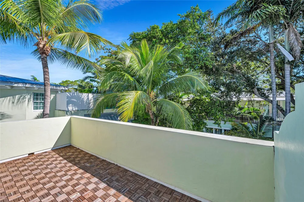 1617 NE 2nd Ct, Fort Lauderdale, FL 33301