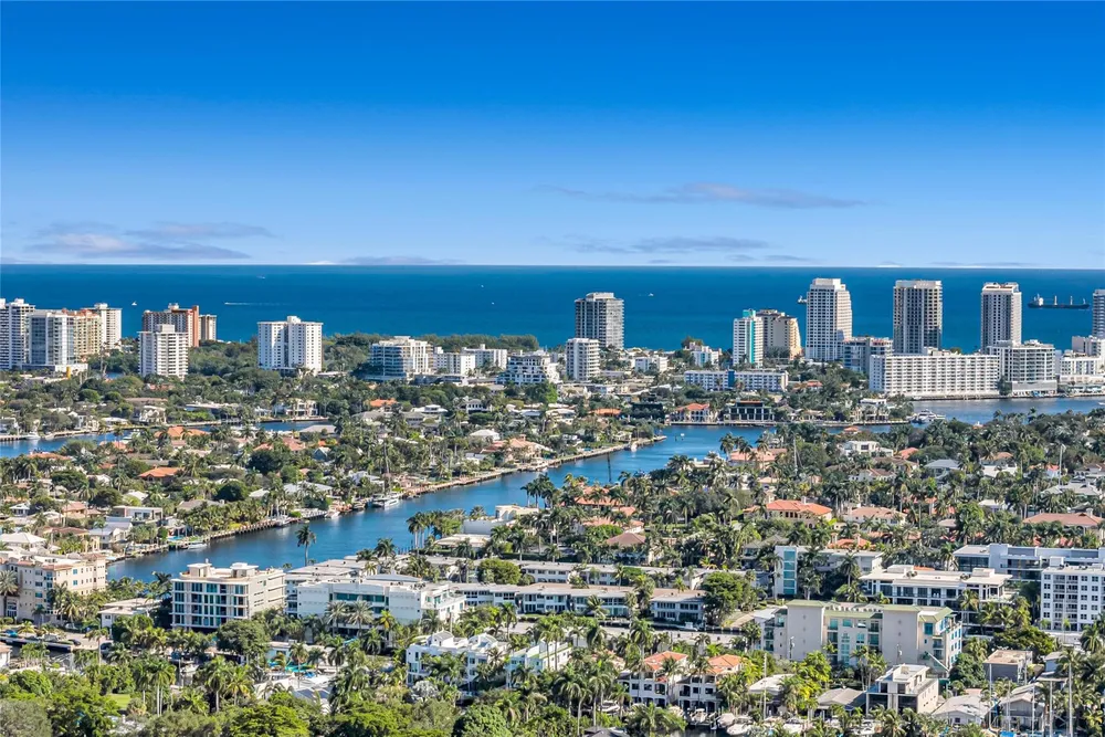 1617 NE 2nd Ct, Fort Lauderdale, FL 33301
