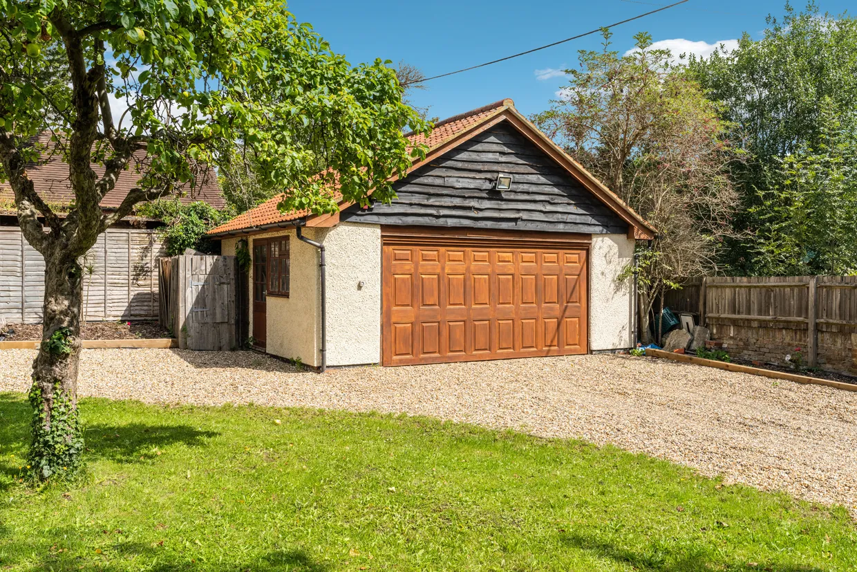 Wexham Street, Slough, SL3 photo 15