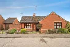 Woodfield Road, HOLT