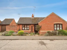 Woodfield Road, HOLT photo