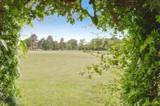 Woodfield Road, HOLT