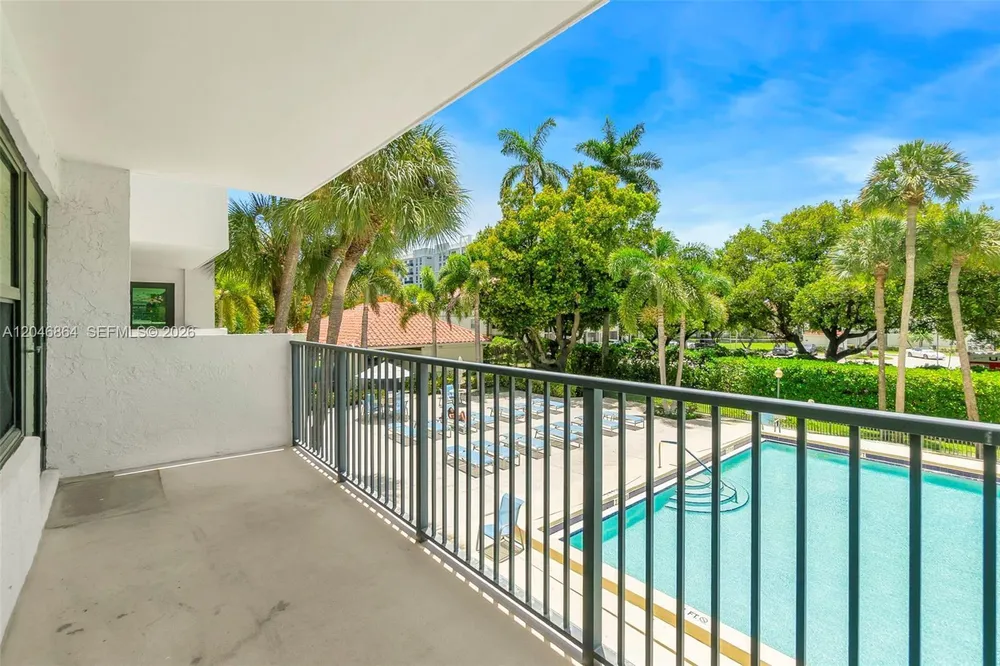 3200 Port Royale Dr N, Fort Lauderdale, FL 33308