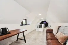 Ashwells Road, Pilgrims Hatch, Brentwood