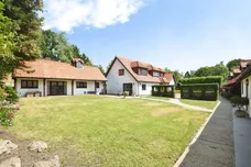 Ashwells Road, Pilgrims Hatch, Brentwood