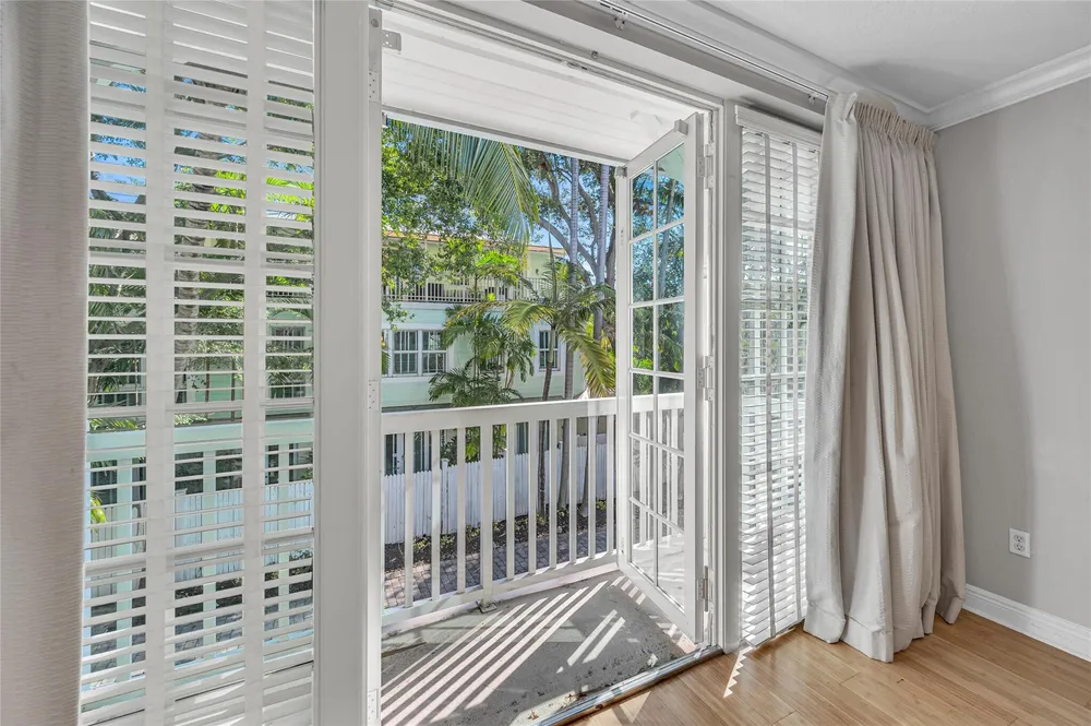 1617 NE 2nd Ct, Fort Lauderdale, FL 33301