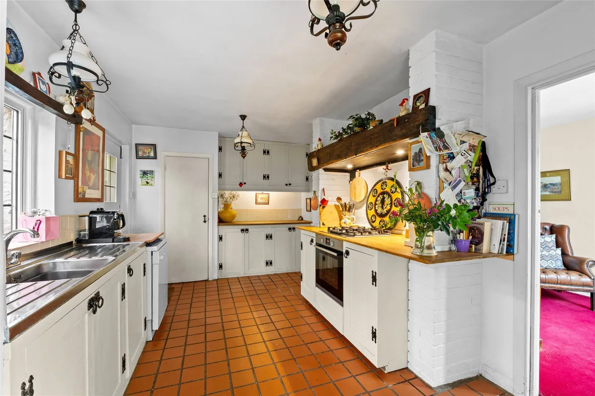 Wheeler Avenue, Oxted, Surrey, RH8
