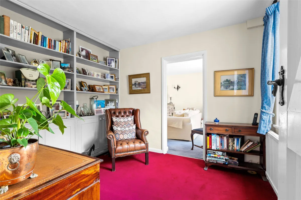 Wheeler Avenue, Oxted, Surrey, RH8