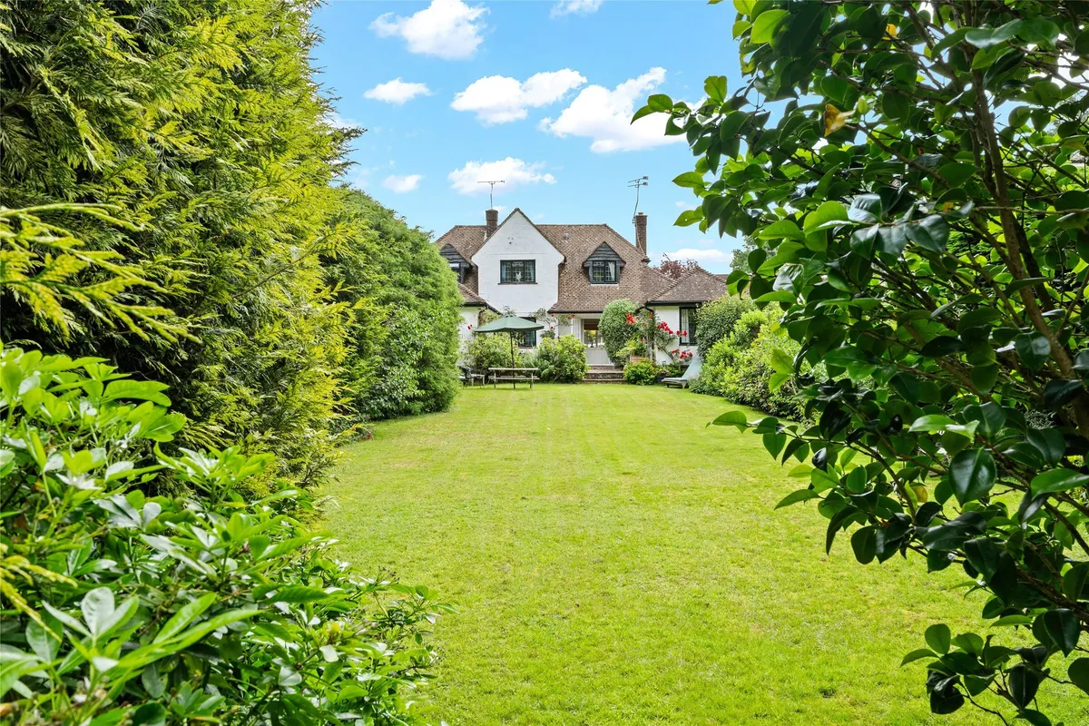 Wheeler Avenue, Oxted, Surrey, RH8