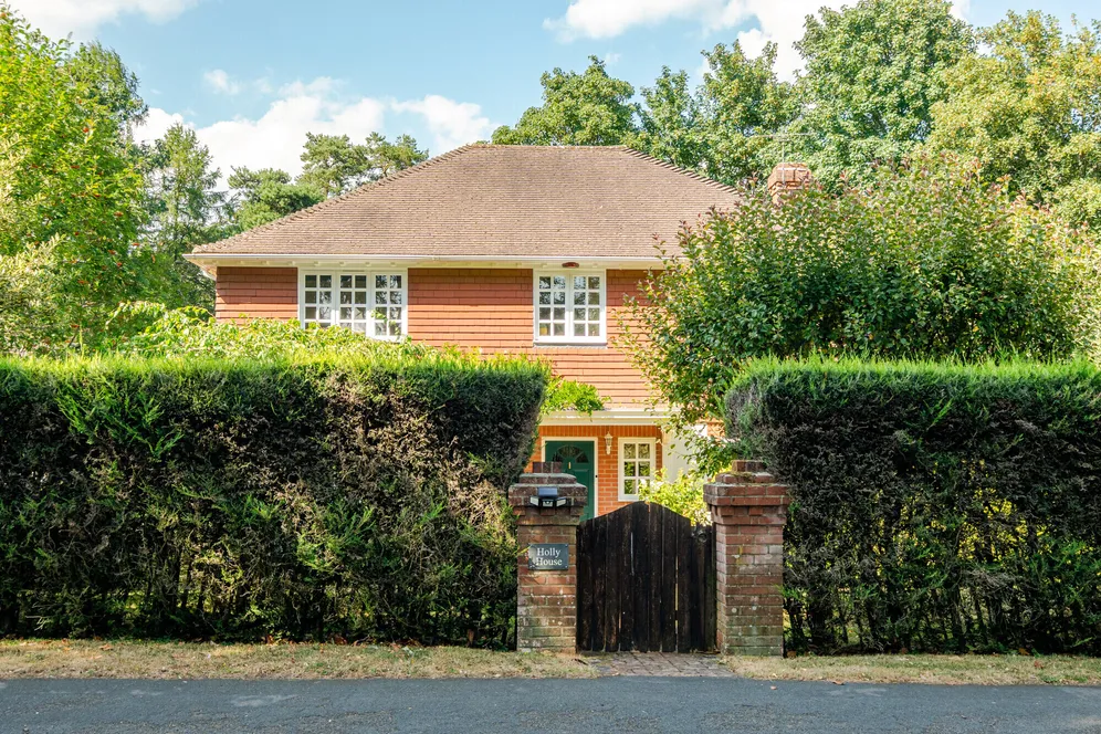 Linkside South, Hindhead, GU26 photo 13