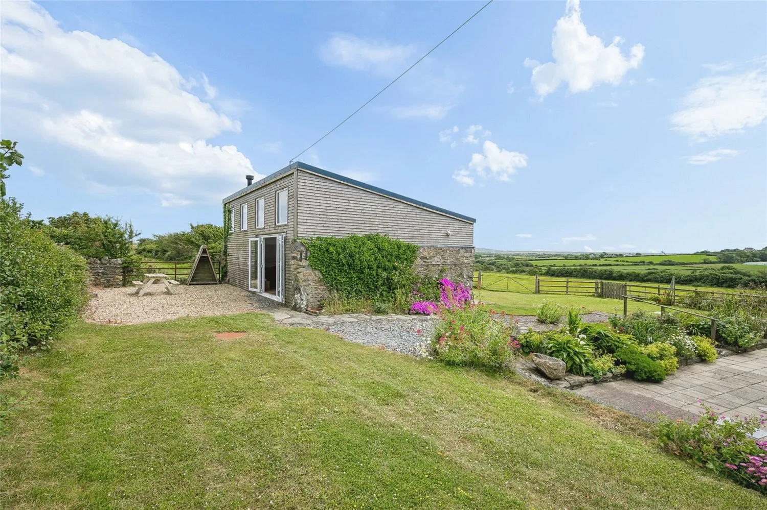 Llanfaethlu, Holyhead, LL65 photo 24