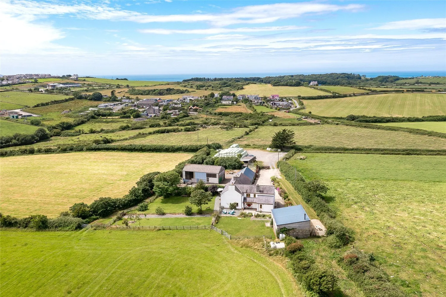Llanfaethlu, Holyhead, LL65 photo 29