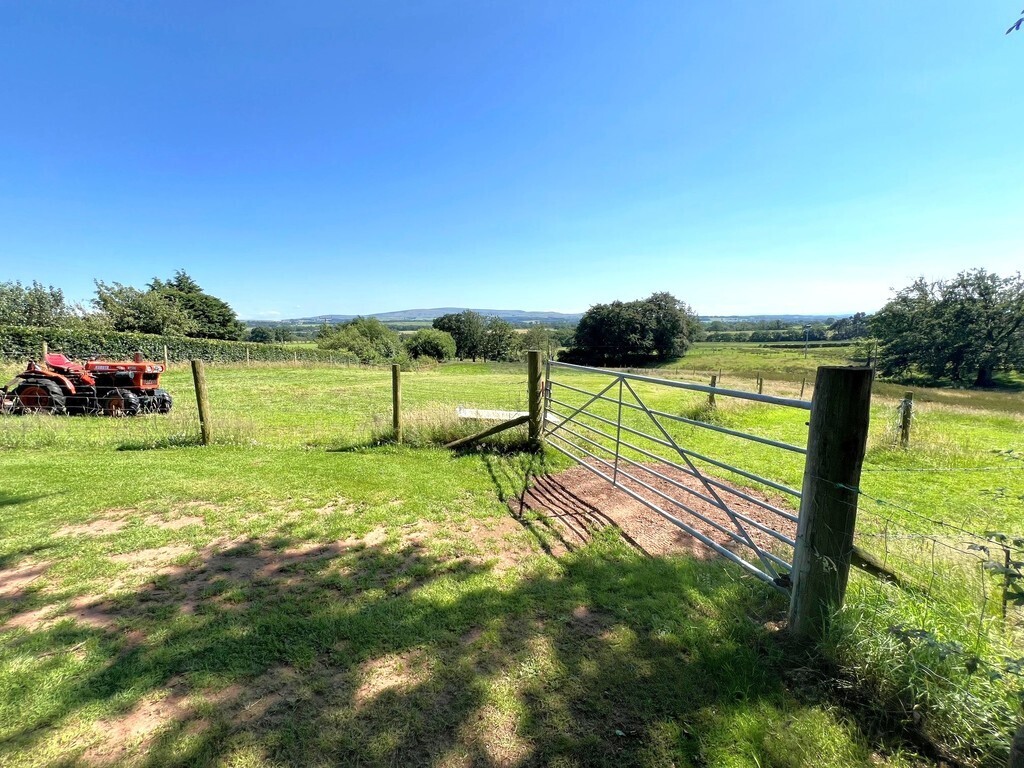 Stonecross Rigg, Near Walton Image 46
