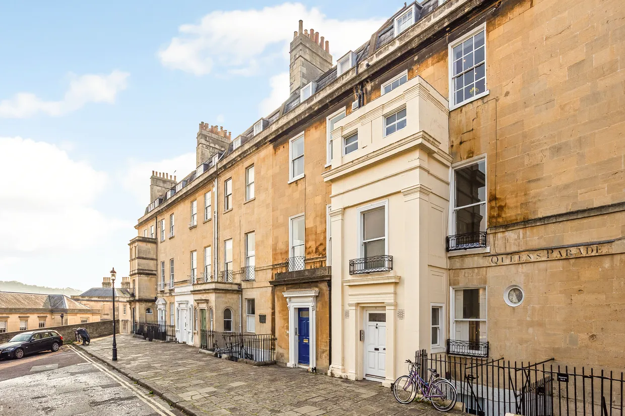 Queens Parade, Bath, BA1 photo 1