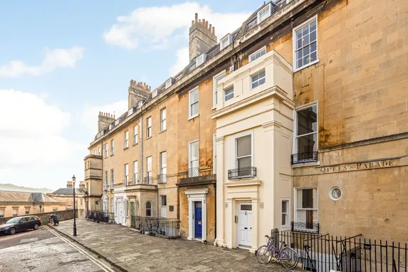 Queens Parade, Bath, BA1