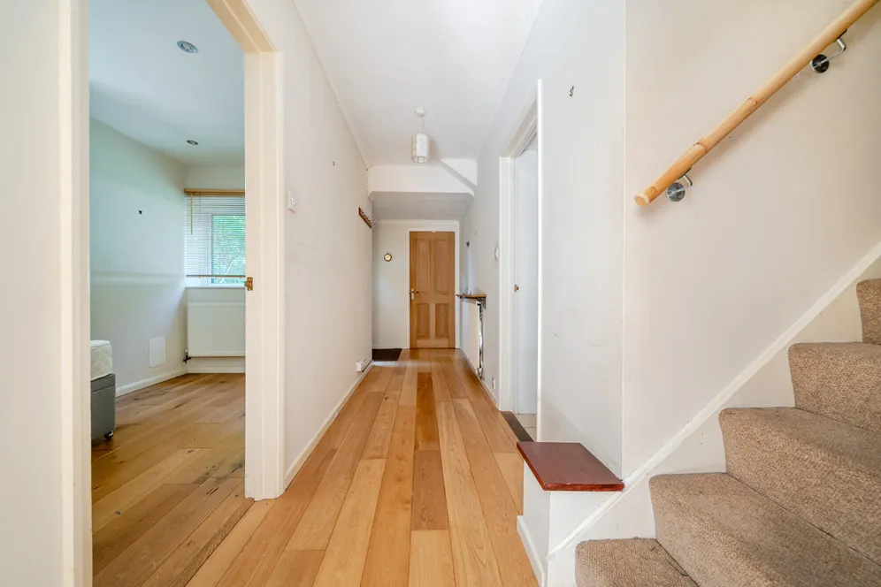 Field Place, Liphook, GU30 photo 9