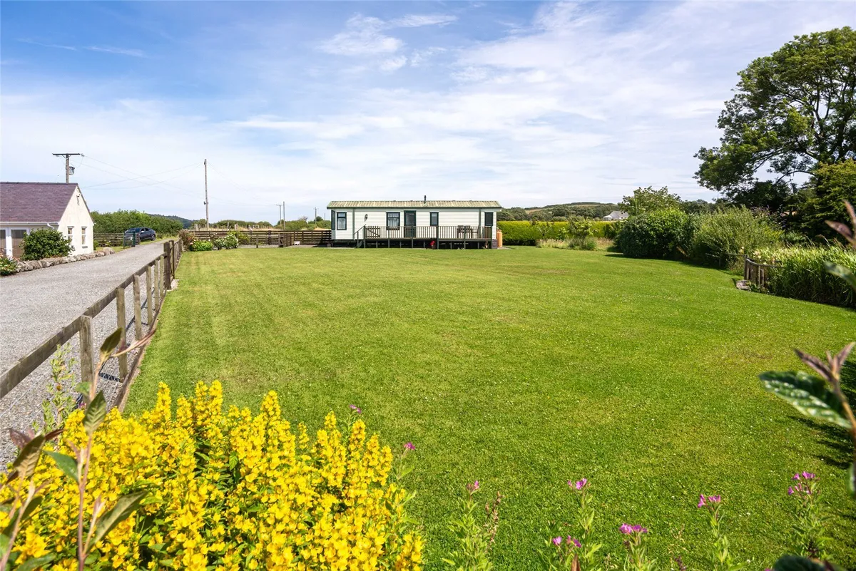 Dulas, Isle of Anglesey, LL70