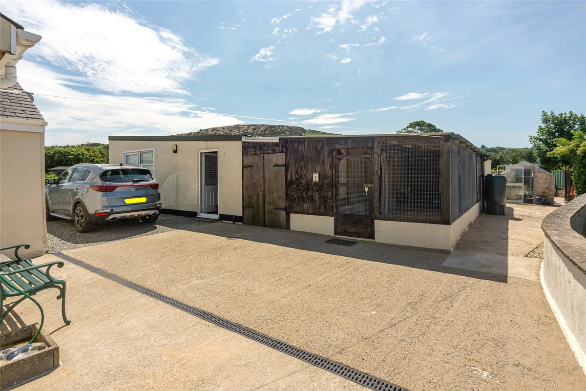 Dulas, Isle of Anglesey, LL70
