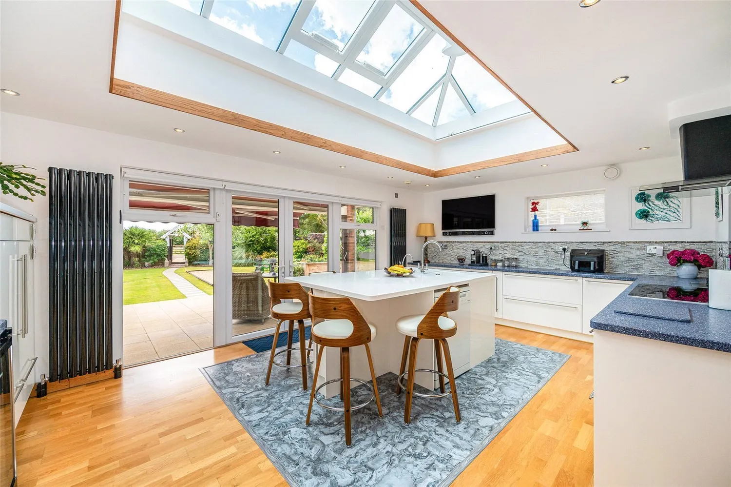 Havant Road, Hayling Island, PO11 photo 4