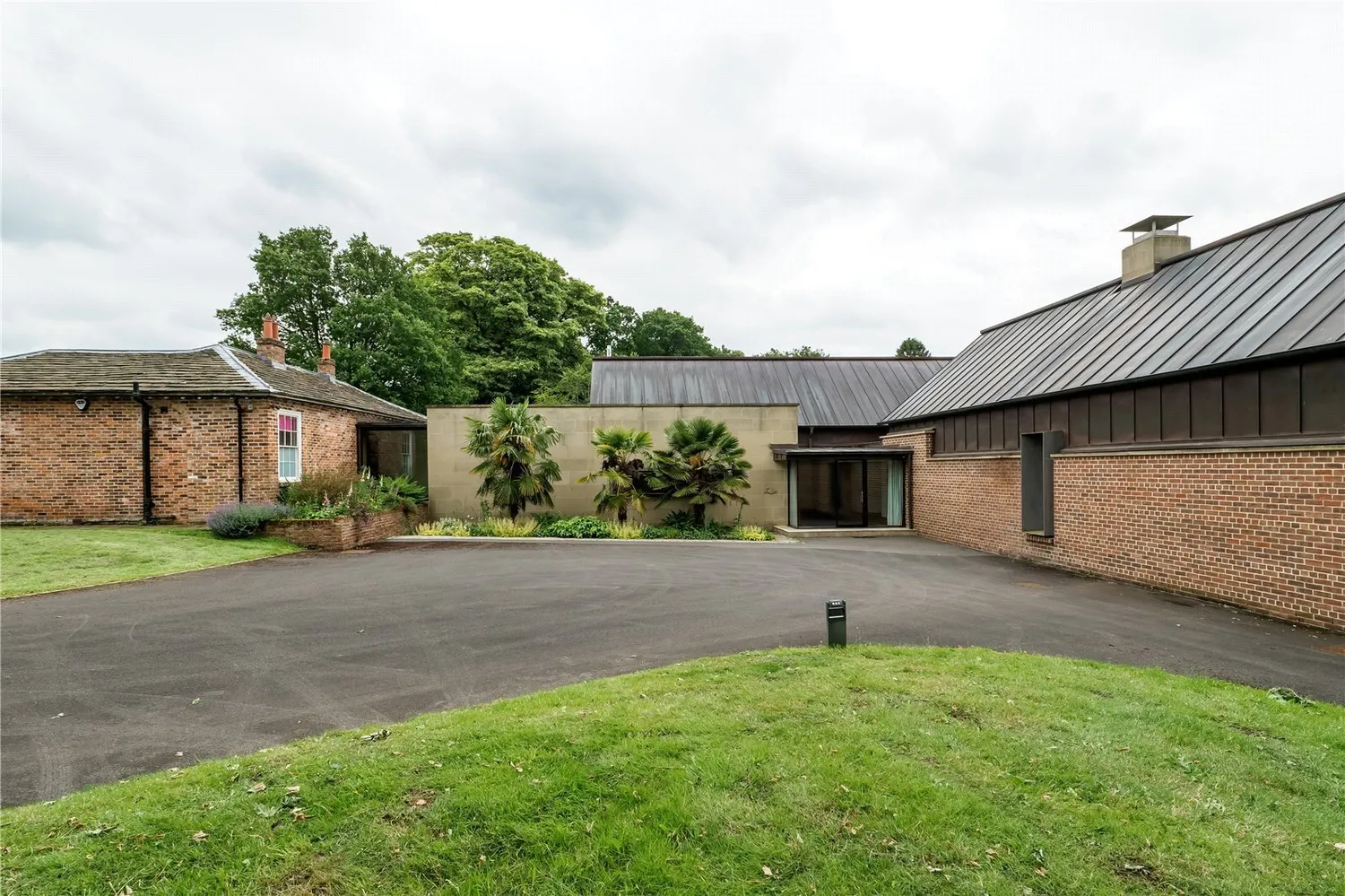Adlington Hall Estate, Mill Lane, SK10 photo 28