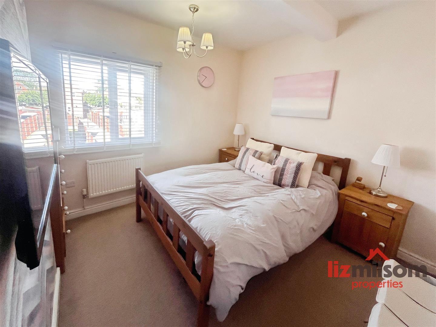 School Street, Church Gresley, Swadlincote Image 4