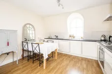 Lillie Road London SW6 photo 3