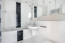 London SW7 photo 3