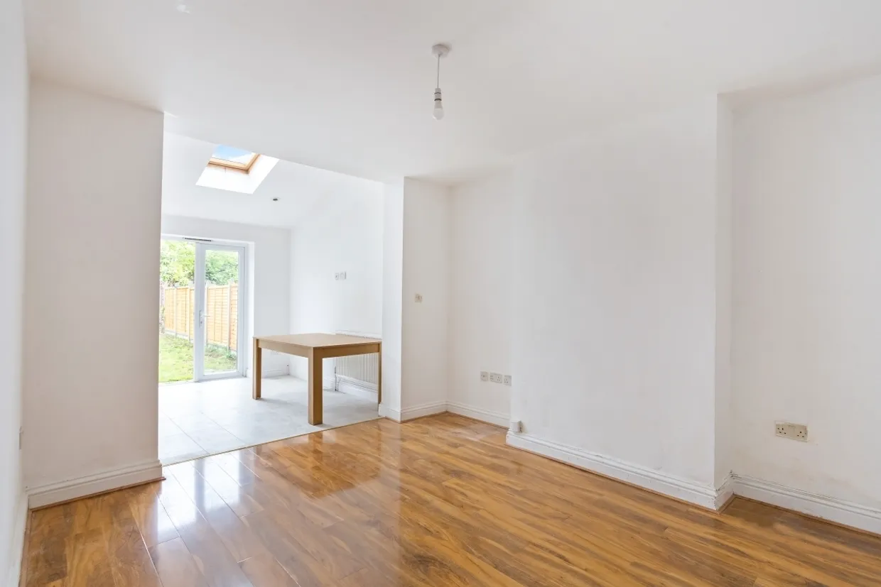 Ballogie Avenue London NW10 photo 3