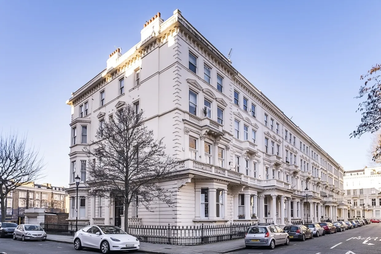 Earls Court Square London SW5 photo 4