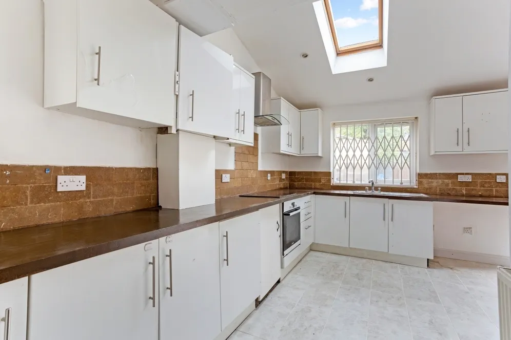 Ballogie Avenue London NW10 photo 6