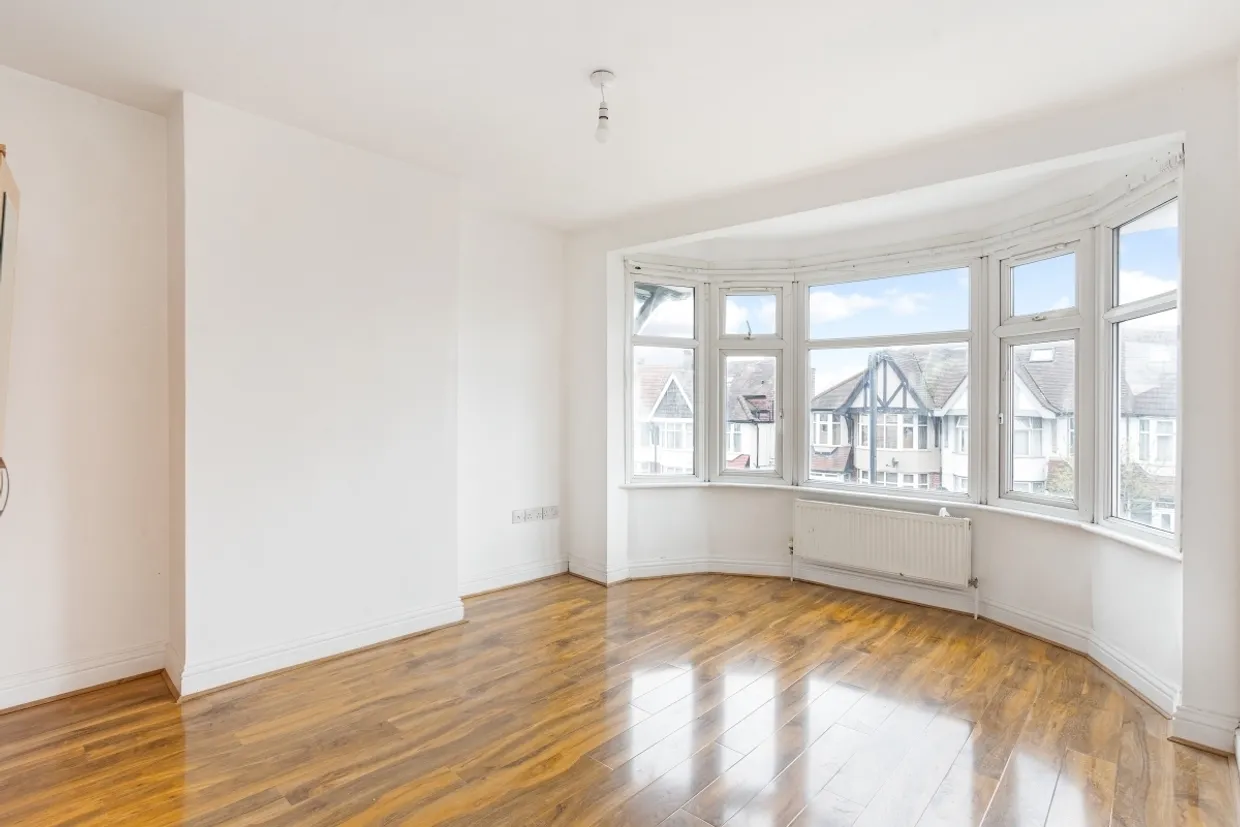 Ballogie Avenue London NW10 photo 8
