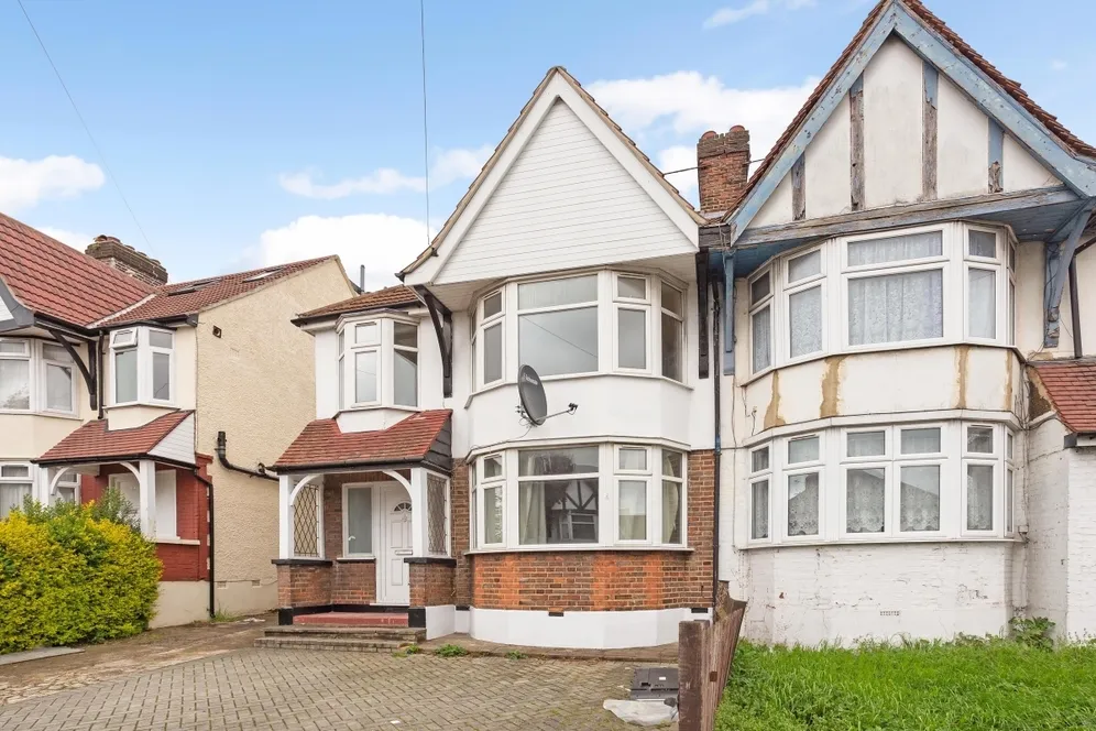 Ballogie Avenue London NW10 photo 17