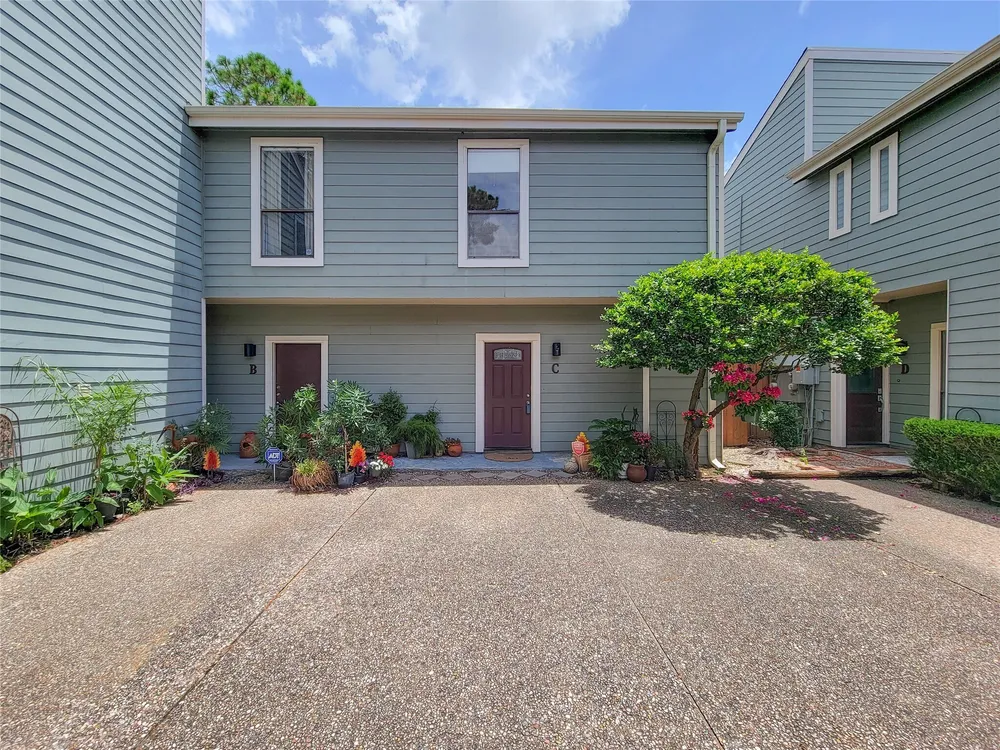 4225 Purdue St, Houston, TX 77005