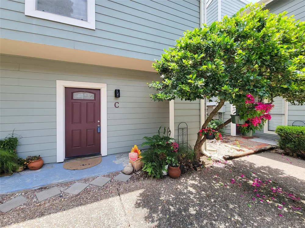 4225 Purdue St, Houston, TX 77005
