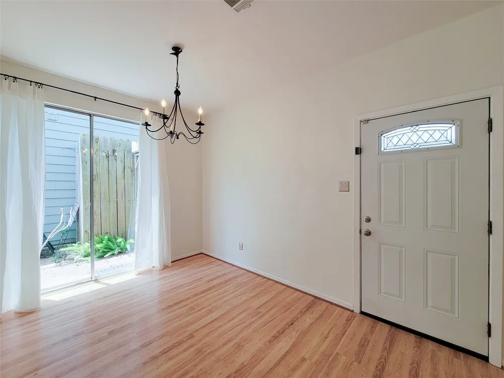 4225 Purdue St, Houston, TX 77005