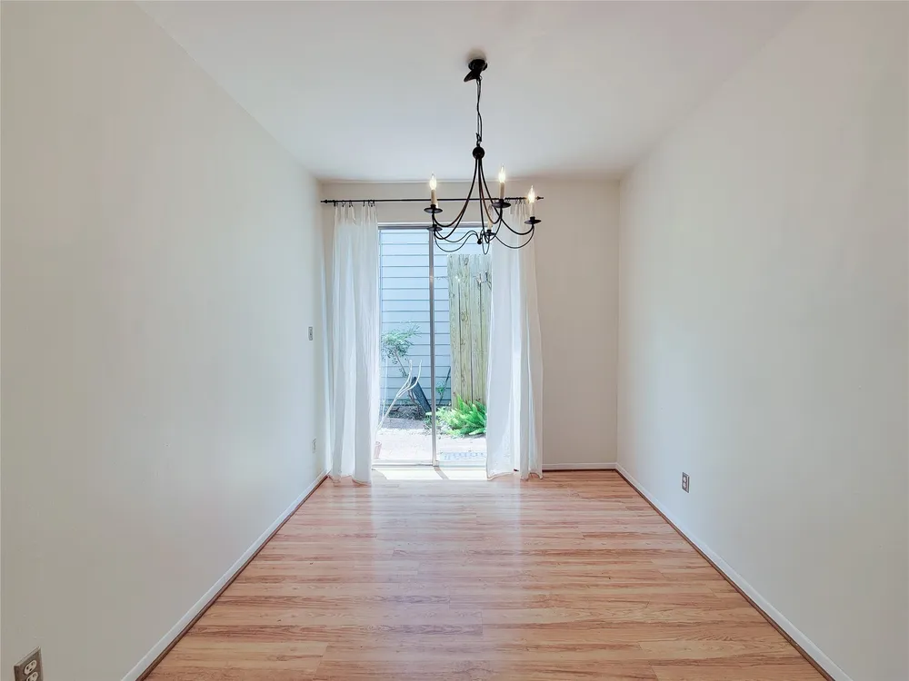 4225 Purdue St, Houston, TX 77005