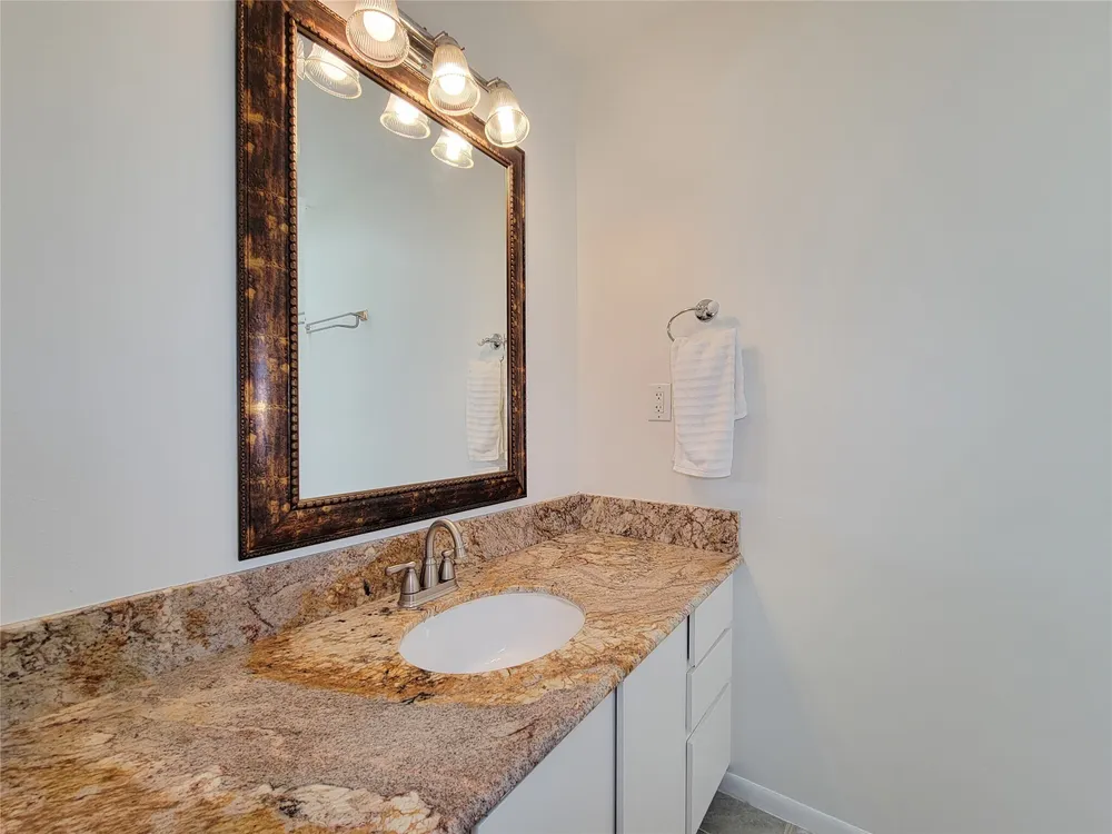 4225 Purdue St, Houston, TX 77005