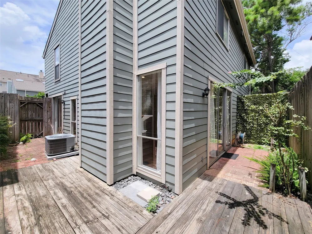 4225 Purdue St, Houston, TX 77005