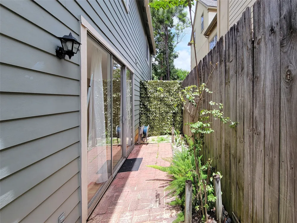 4225 Purdue St, Houston, TX 77005