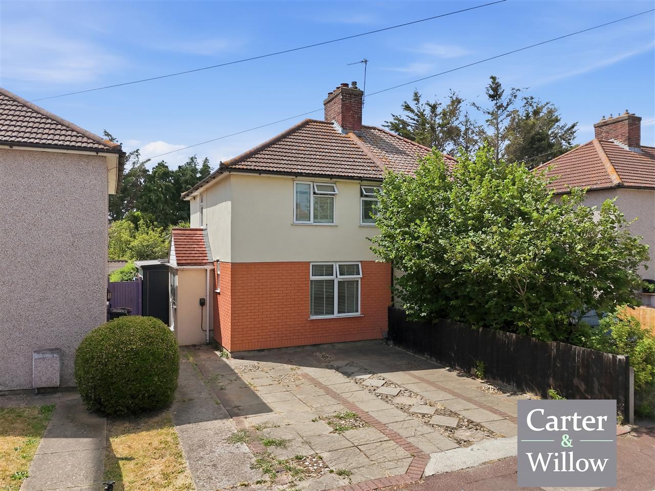 Shortcroft Road, Essex Image 2